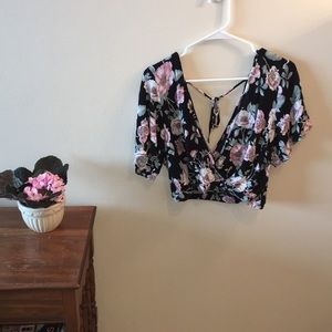 Women’s V-neck Cropped Floral Tee
